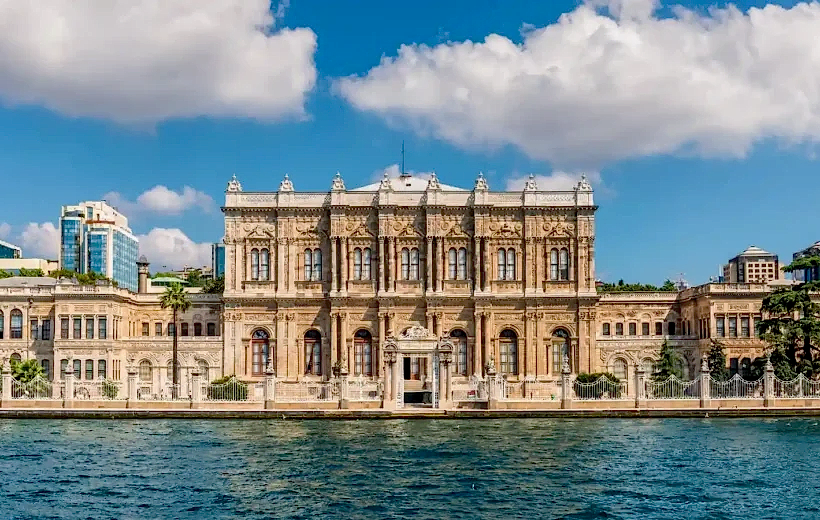 Bosphorus Cruise & Dolmabahce Palace Tour